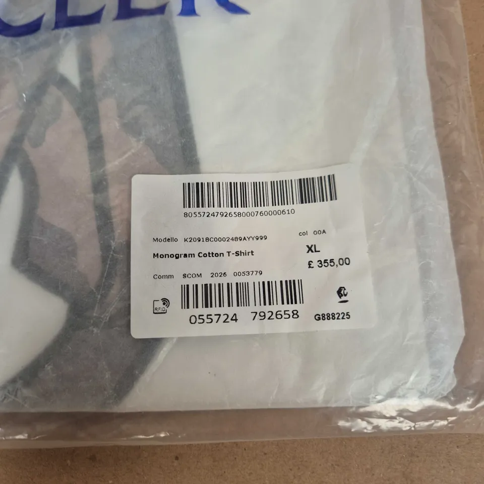MONCLER MONOGRAM COTTON T-SHIRT XL – WHITE