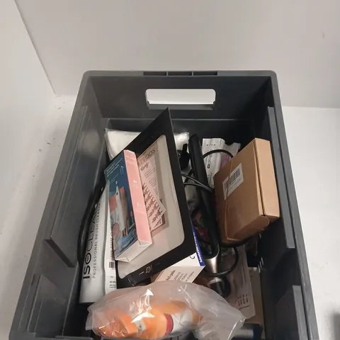 TOTE OF APPROXIMATELY 14 ASSORTED HEALTH AND BEAUTY ITEMS TO INCLUDE: No7 LIFT AND LUMINATE SPF15 DAY CREAM