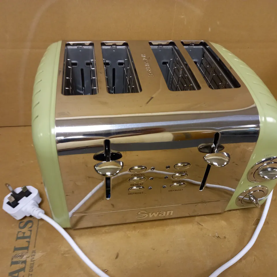 SWAN RETRO GREEN FOUR SLICE TOASTER