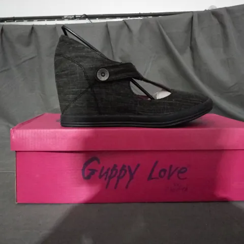 APPROXIMATELY 11 BOXED PAIR OF GUPPY LOVE BY BLOWFISH WEDGE SHOES IN VARIOUS SIZES TO INCLUDE SIZE 39.5EU