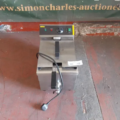 BUFFALO CP793 COMMERCIAL SINGLE BASKET FRYER