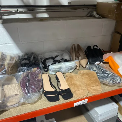 BOX OF APPROXIMATELY 15 ASSORTED PAIRS OF FOOTWEAT TO INCLUDE: ASOS, NIKE ETC