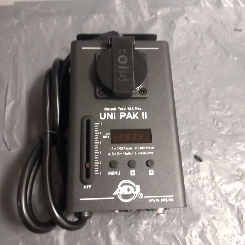 BOXED ADJ UNI PAK II