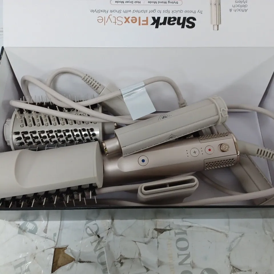 BOXED SHARK FLEX STYLE AIR STYLING AND DRYING SYSTEM 
