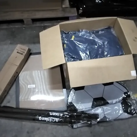 PALLET CONTAINING ASSORTED PRODUCTS INCLUDING UMBRELLAS, FOOTBALL MATS, FLOOR SQUEEGE, PICTURE FRAME & KIDS TANK TOPS