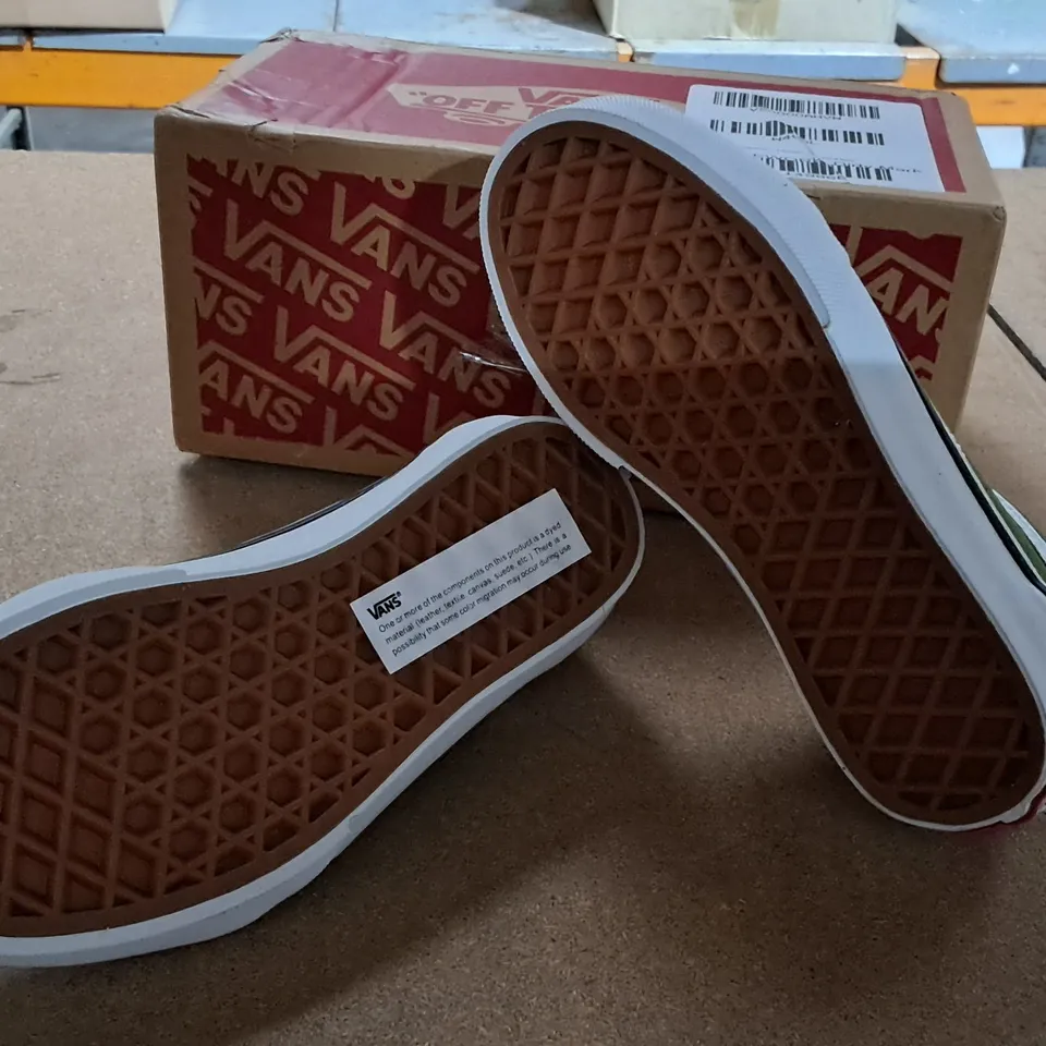 VANS KIDS SIZE 11 SHOES