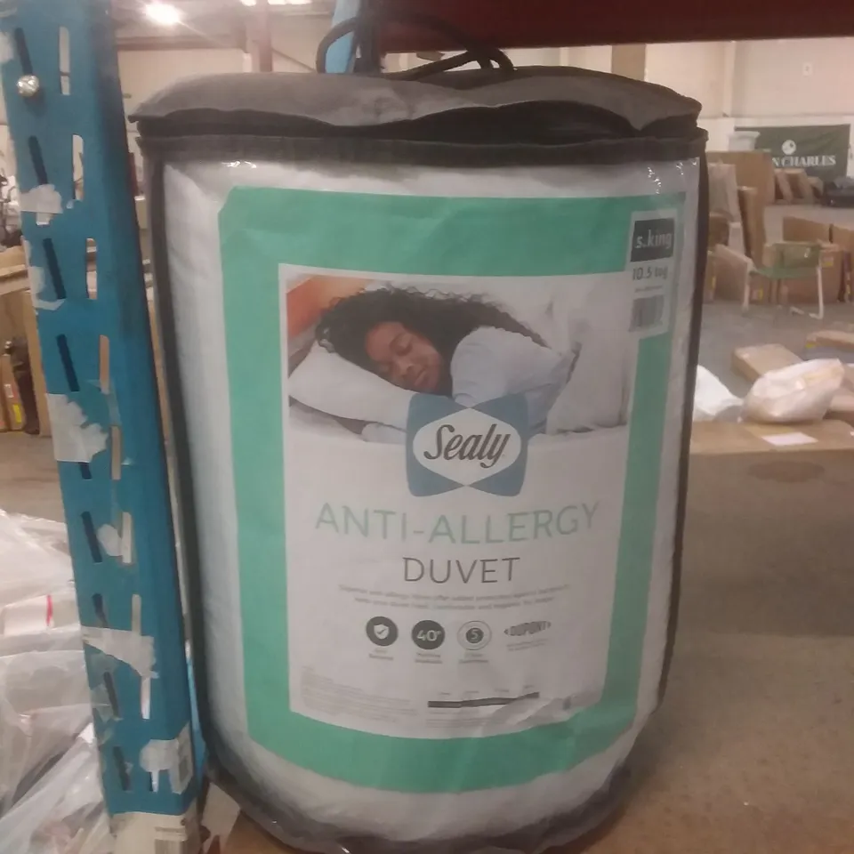 BAGGED SEALY ANTI-ALLERGY 10.5 TOG DUVET // SIZE: SUPERKING