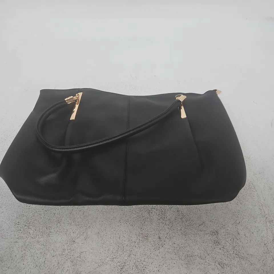 BLACK HANDBAG WITH GOLD-TONE HARDWARE