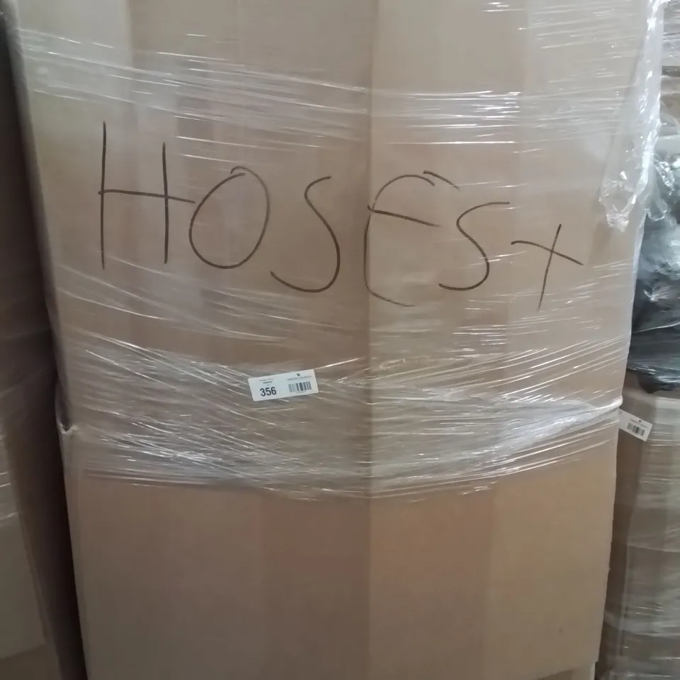 PALLET CONTAINING A LARGE QUANTITY OF ASSORTED HOSE PIPES, POOL INFLATABLES ECT