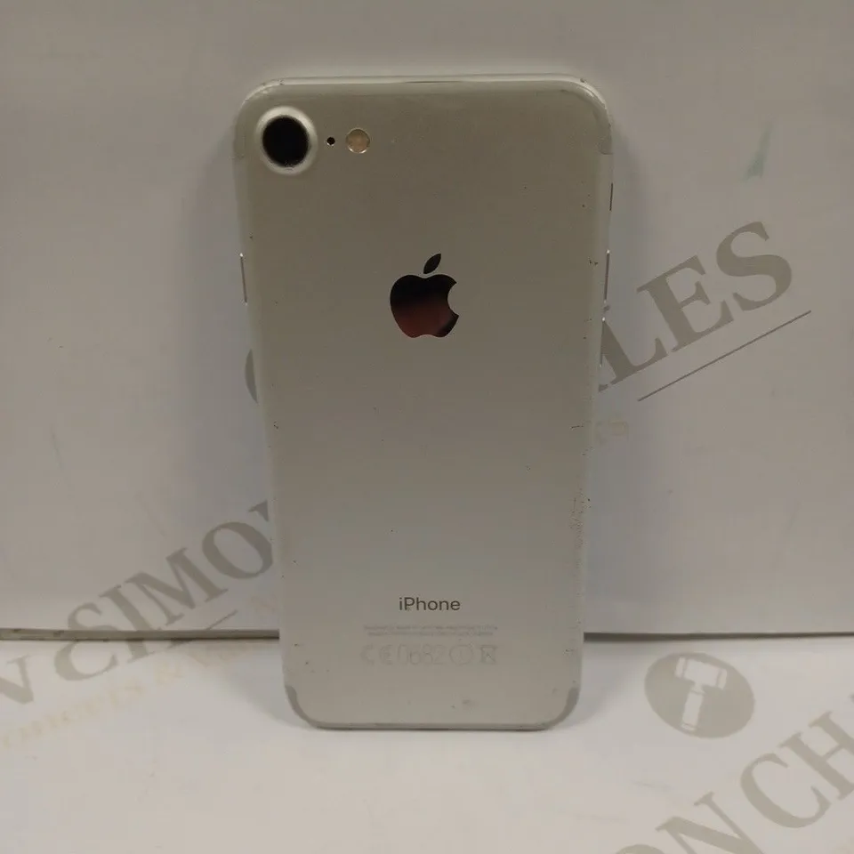 APPLE IPHONE 7 SMARTPHONE 