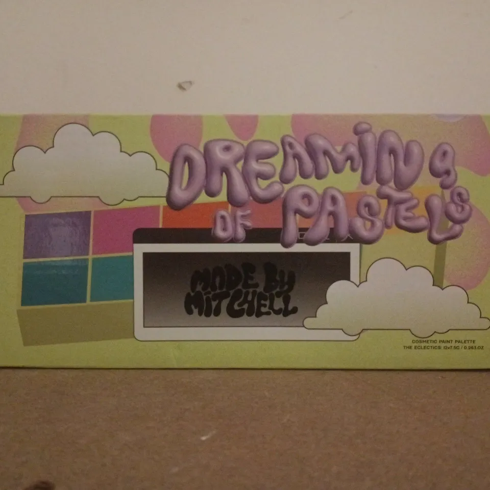 MADE BY MITCHELL DREAMING OF PASTELS COSMETIC PAINT SET
