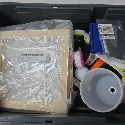 APPROXIMATELY 12 ASSORTED HOUSEHOLD ITEMS TO INCLUDE BAIT EXPANDERS, CHAMPAGNE STOPPER, GOLFBALL, ETC