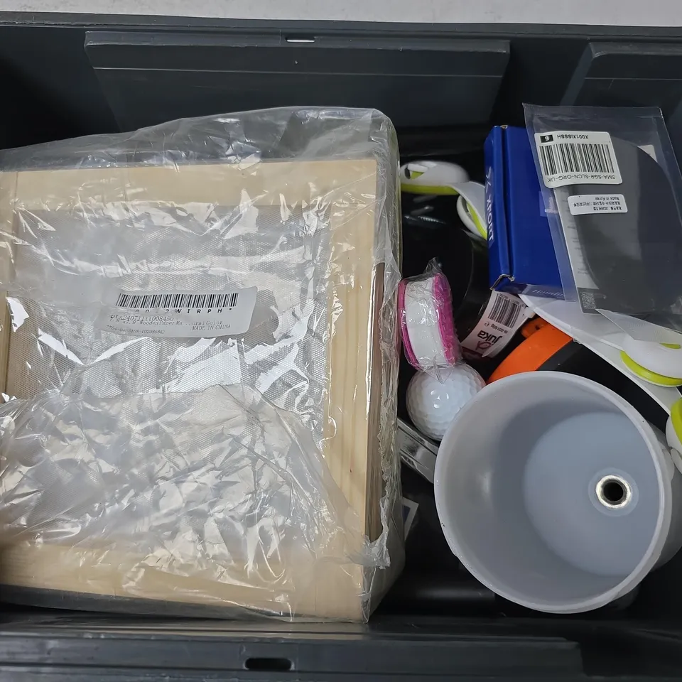 APPROXIMATELY 12 ASSORTED HOUSEHOLD ITEMS TO INCLUDE BAIT EXPANDERS, CHAMPAGNE STOPPER, GOLFBALL, ETC