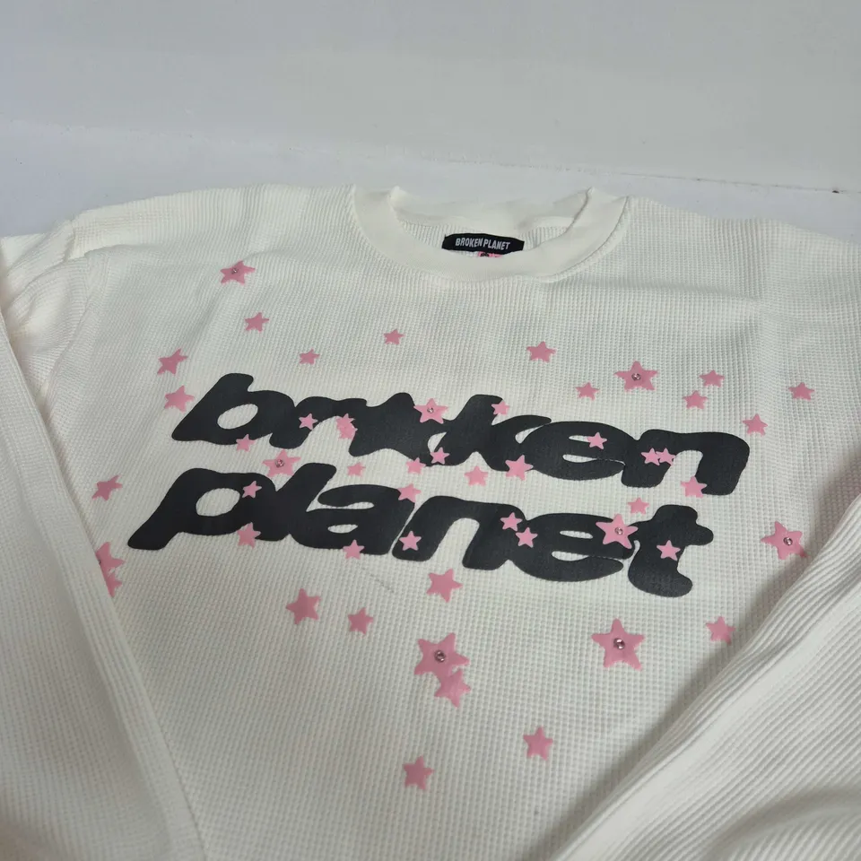 BROKEN PLANET WHITE WAFFLE-KNIT LONG-SLEEVE TOP - SIZE M