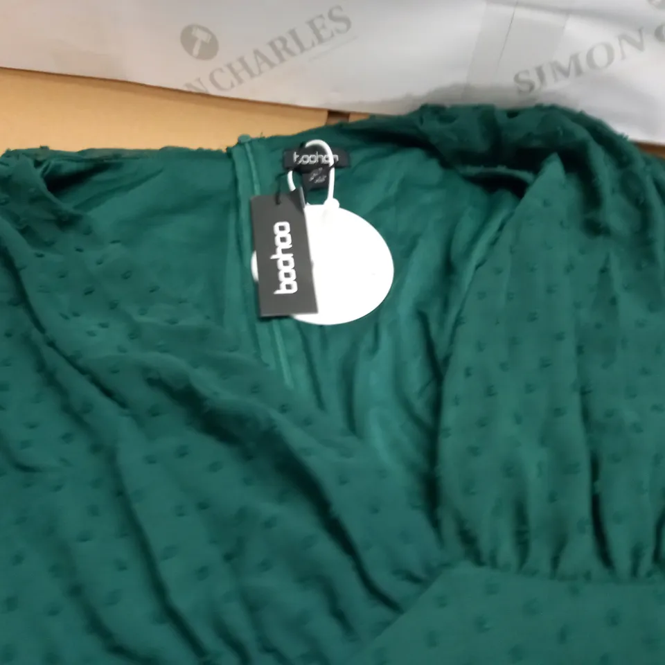 BOOHOO DOBBY BALLOON SLEEVE CULOTTE JUMPSUIT IN FOREST - 16