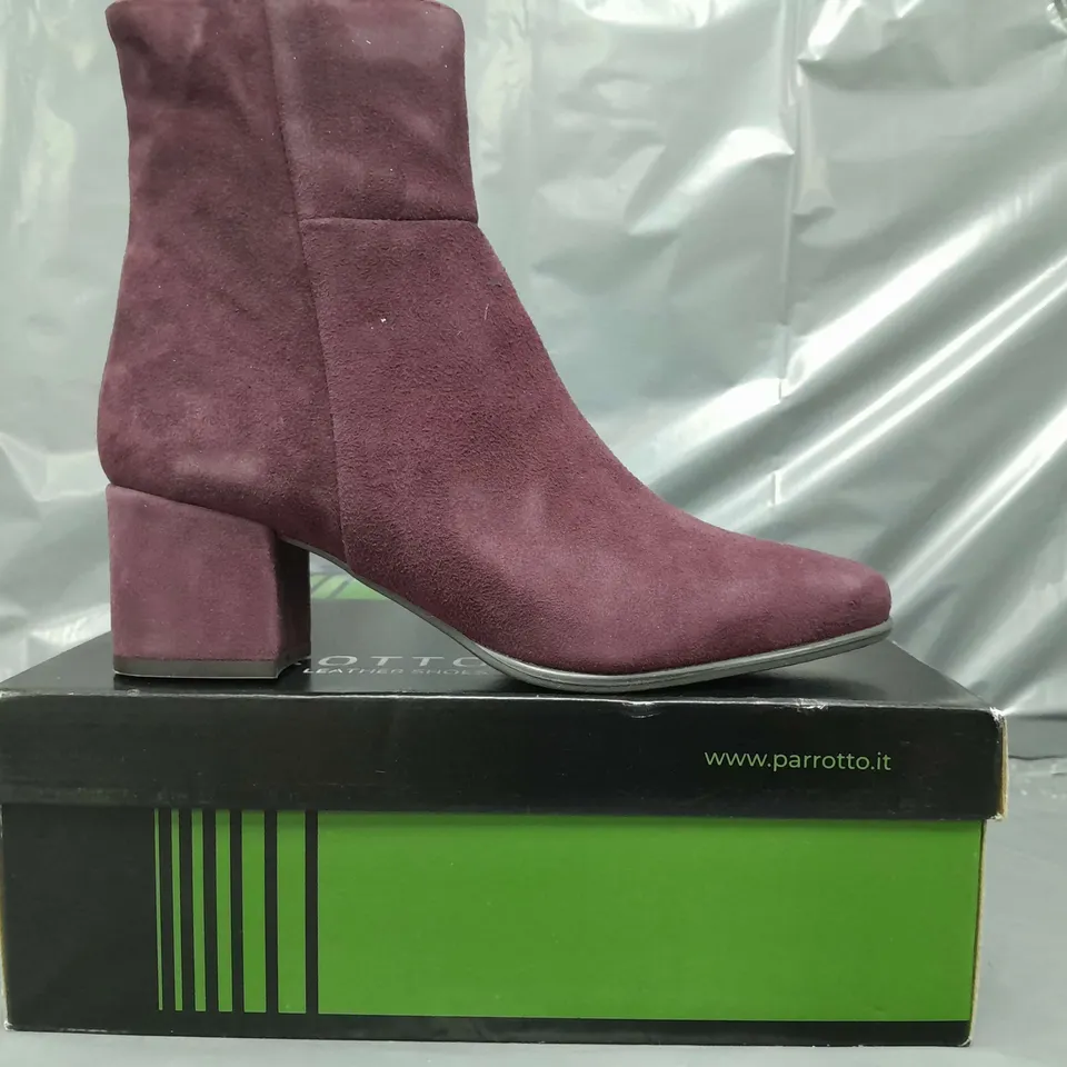 BOXED PAIR OF PARROTTO BLOCK HEEL ANKLE BOOTS IN DARK PURPLE EU SIZE 40