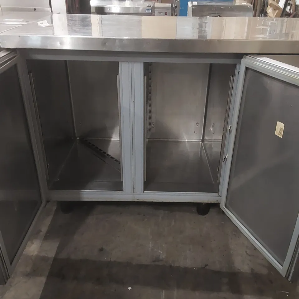 INOMAK SA COMMERCIAL TEMPERATURE CONTROLLED 2 DOOR FOOD STORAGE CABINET