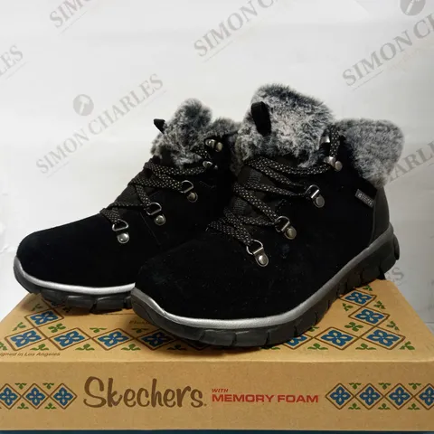 SKECHERS SYNERGY LACE BOOTS UK SIZE 4