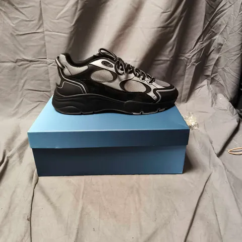 BOXED PAIR OF MEN'S CLEEN'S SHOES- SIZE 12.5