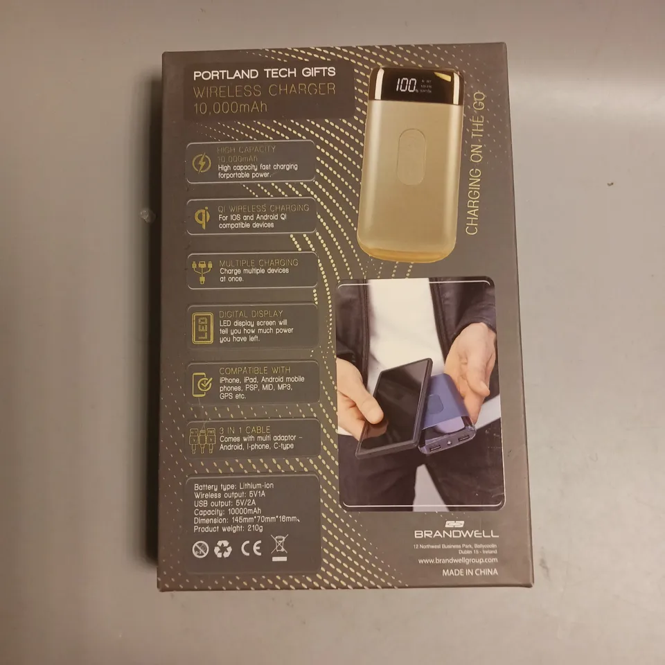 PORTABLE TECH GIFTS WIRELESS PORTABLE CHARGER WITH LED DISPLAY IN PINK