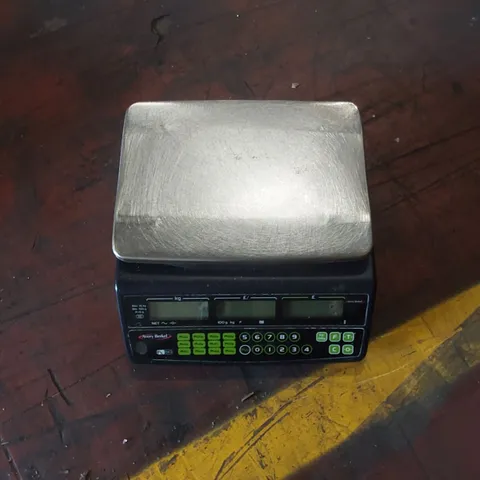 AVERY BERKEL DIGITAL SCALE