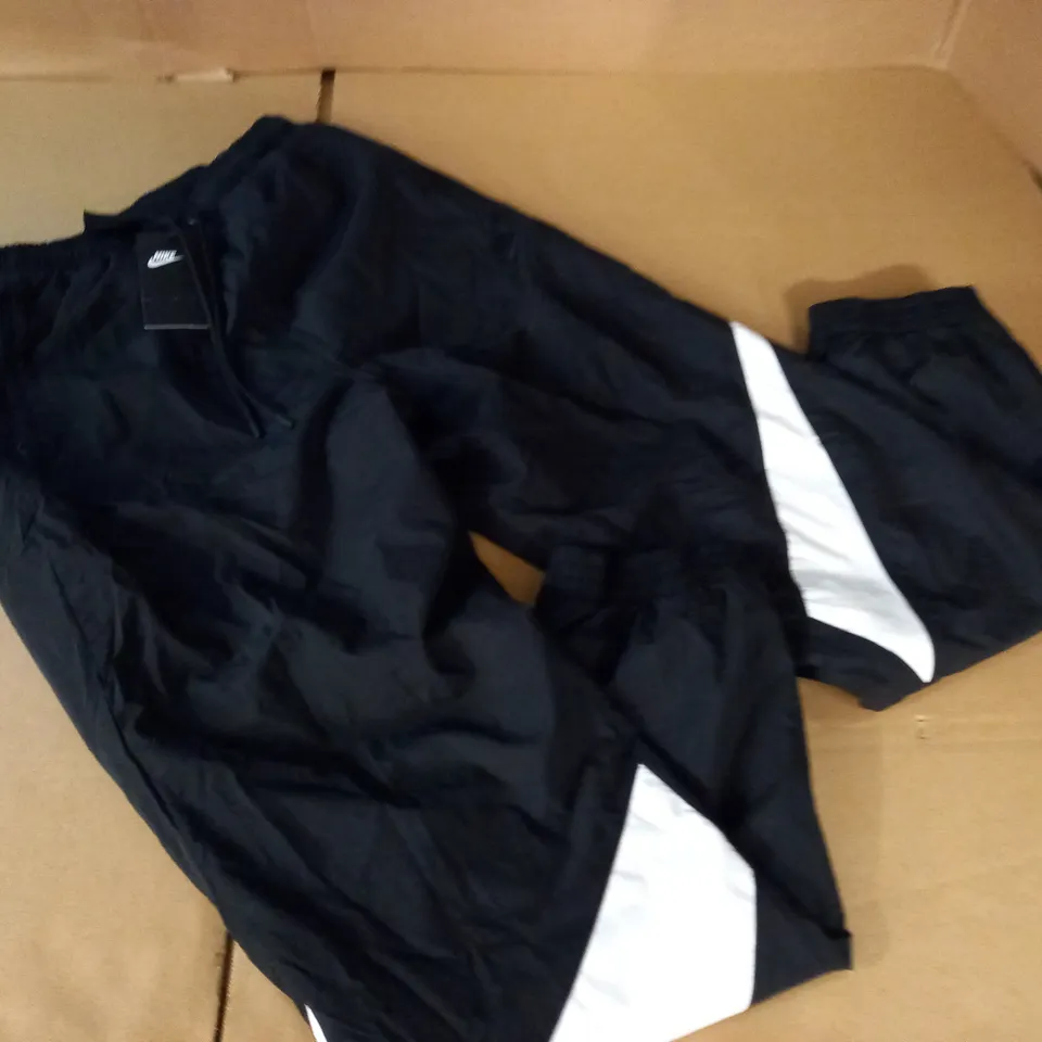 NIKE BLACK TRACK SUIT PANTS - S