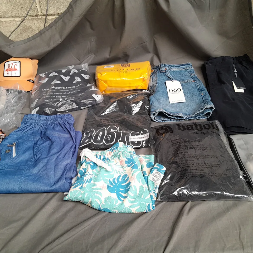 BOX OF APPROXIMATELY 18 ASSORTED ITEMS TO INCLUDE - DRESSES , JUMPERS , AND  T-SHIRTS ETC