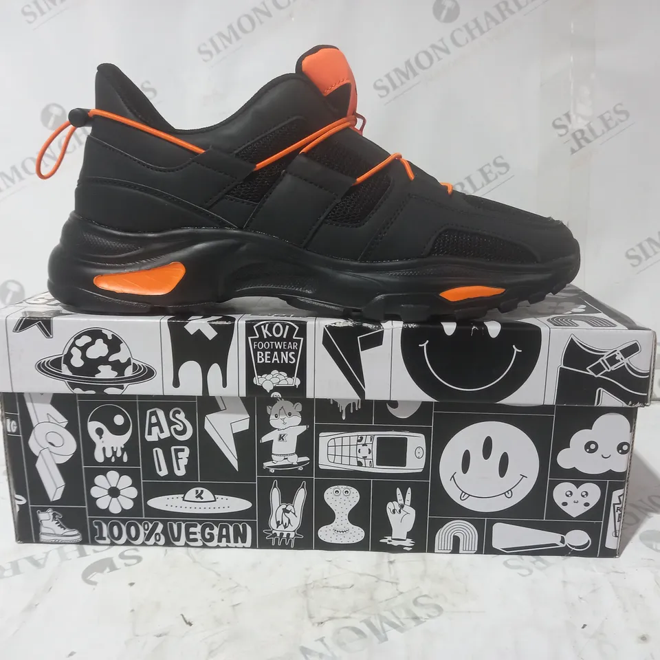 BRAND NEW BOXED PAIR OF KOI VEGAN LEATHER UNION ORANGE MEN'S VECTOR TRAINERS IN BLACK/ORANGE UK SIZE 9