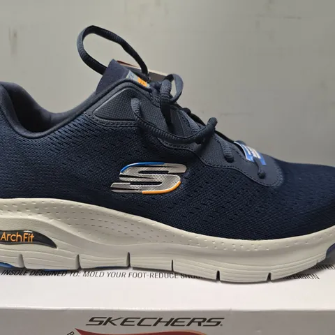 BOXED SKECHERS ARCHFIT INFINITY COOL - UK 11