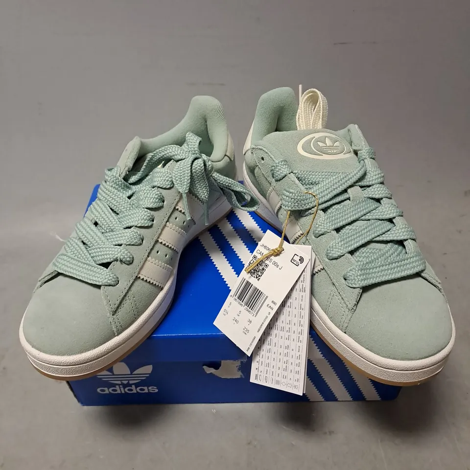 BOXED PAIR OF ADIDAS CAMPUS 00S J SHOES IN HAZY GREEN SIZE 5