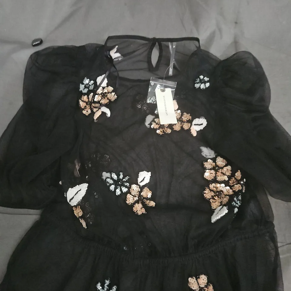 ANTHROPOLOGIE WOMEN'S BLACK MESH TOP WITH FLORAL SEQUIN EMBROIDERY - XS
