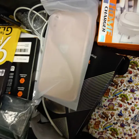 LOT OF APPROXIMATELY 20 PHONE ACCESSORIES, TO INCLUDE CASES, SCREEN PROTECTORS, ETC