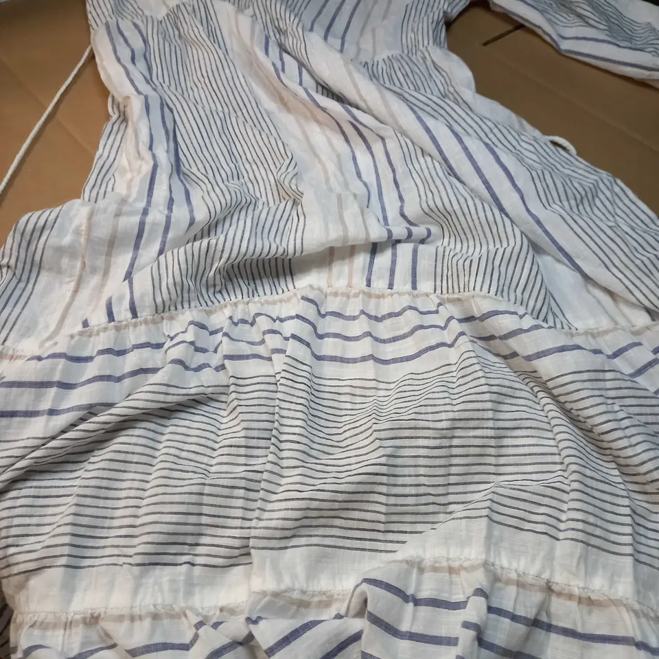M&S WHITE/GREY BLUE STRIPED FLOWING DRESS - SIZE 16
