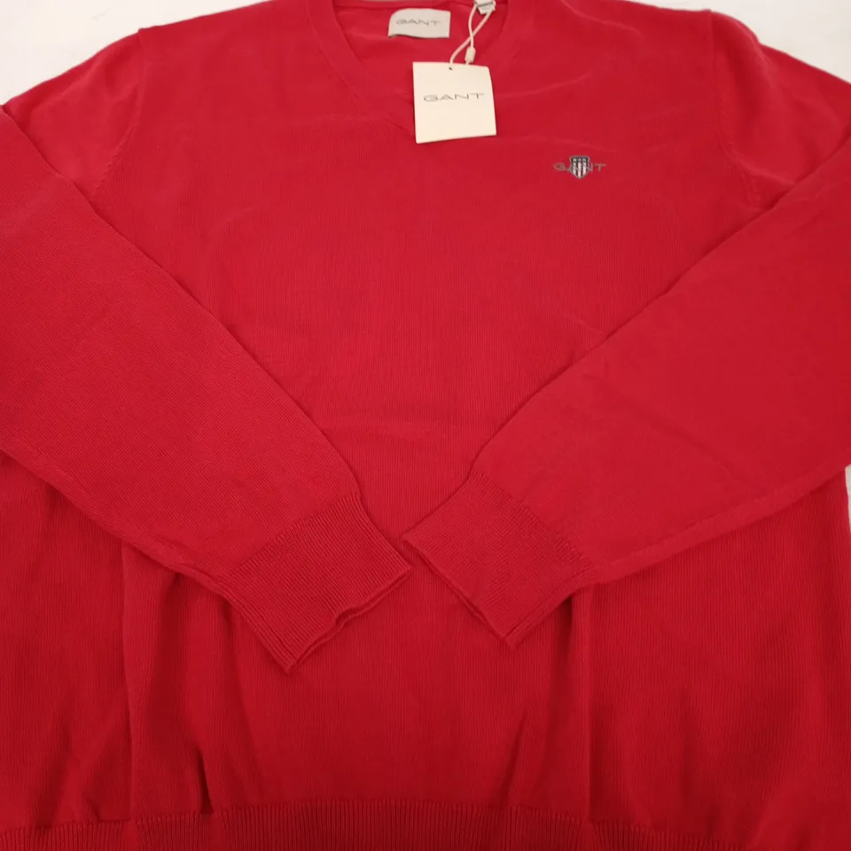 BAGGED GANT CLASSIC COTTON V-NECK SWEATER – ROSE RED – SIZE L
