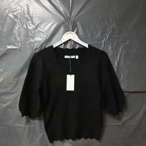 DANNII MINOGUE SHORT SLEEVE JUMPER PETITE IN BLACK - SIZE MP