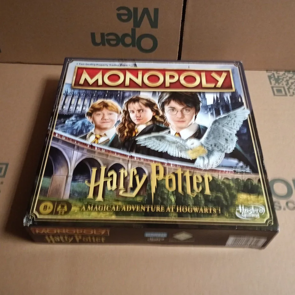 MONOPOLY HARRY POTTER EDITION – A MAGICAL ADVENTURE AT HOGWARTS (BOXED)