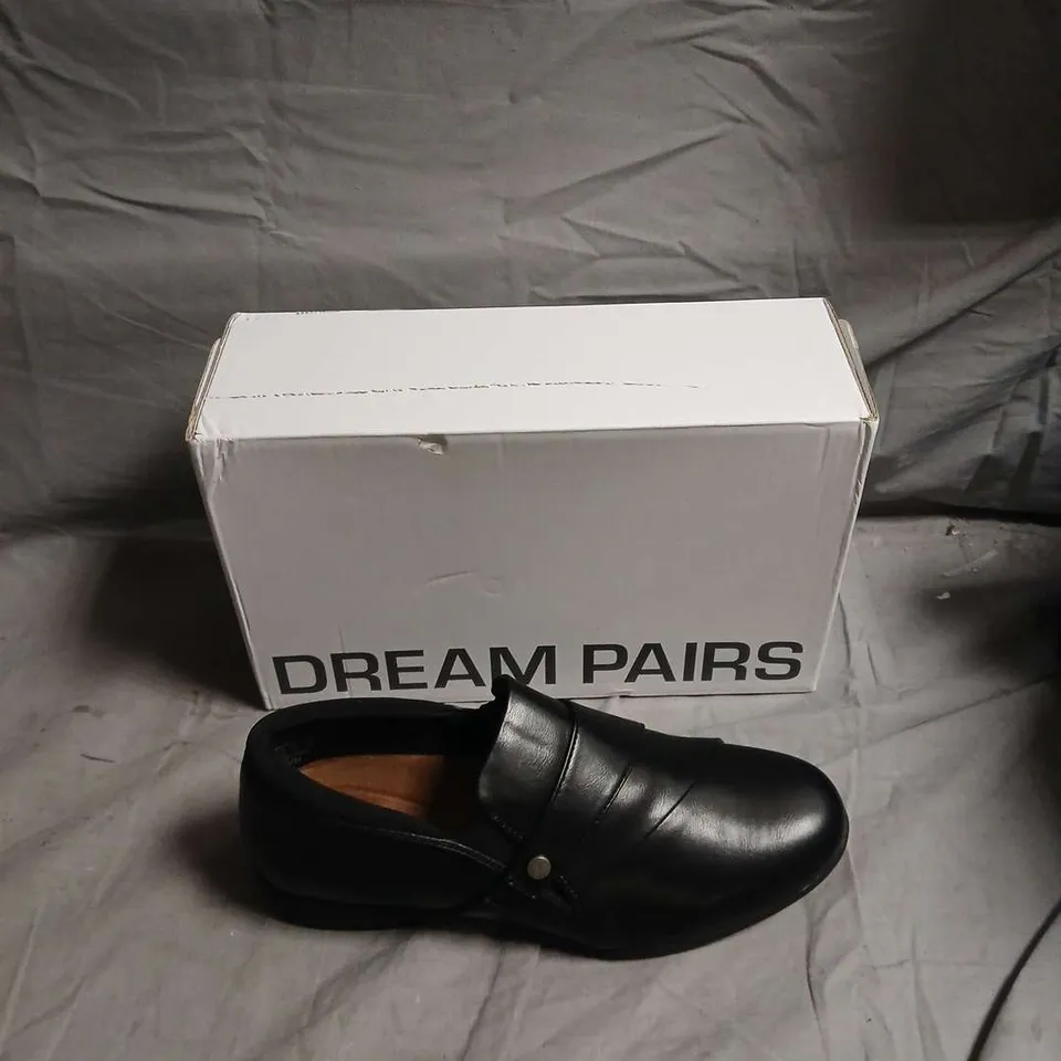 DREAM PAIRS BLACK SLIP-ON LOAFERS – BOXED - SIZE UK 7 