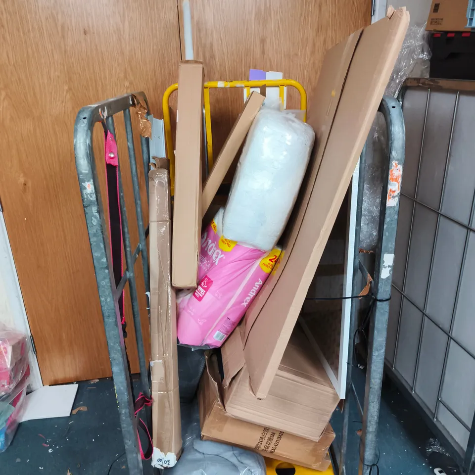 CAGE OF APPROXIMATELY 1 ASSORTED ITEMS TO INCLUDE CARAFE JUG, KITCHEN TOWEL, WASTE BIN ETC