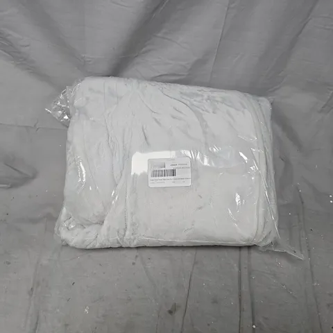 COZEE HOME FAMILY SIZED FAUX FUR & VELVETSOFT HEATED THROW