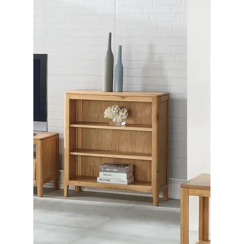 BOXED REMI KINGSPOINT OAK BOOKCASE