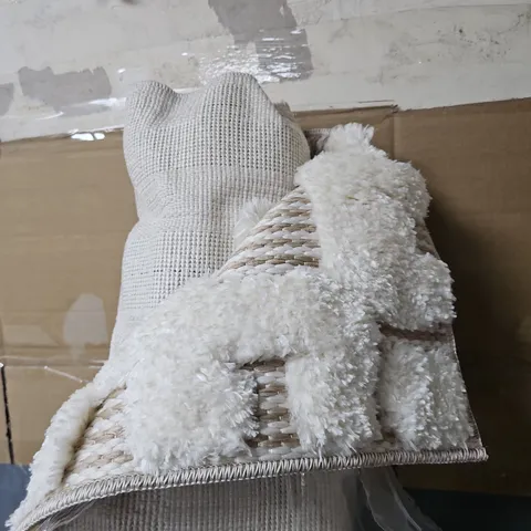 SOFT FUZZY RUG IN WHITE - COLLECTION ONLY