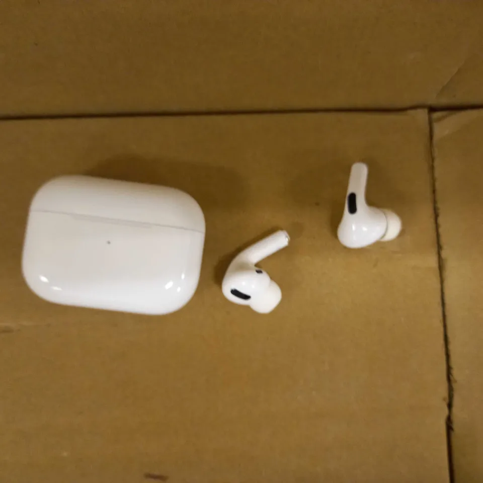 BOXED APPLE AIRPODS PRO