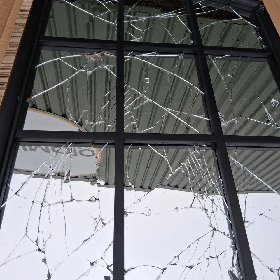 WOODEN WINDOW PANE MIRROR