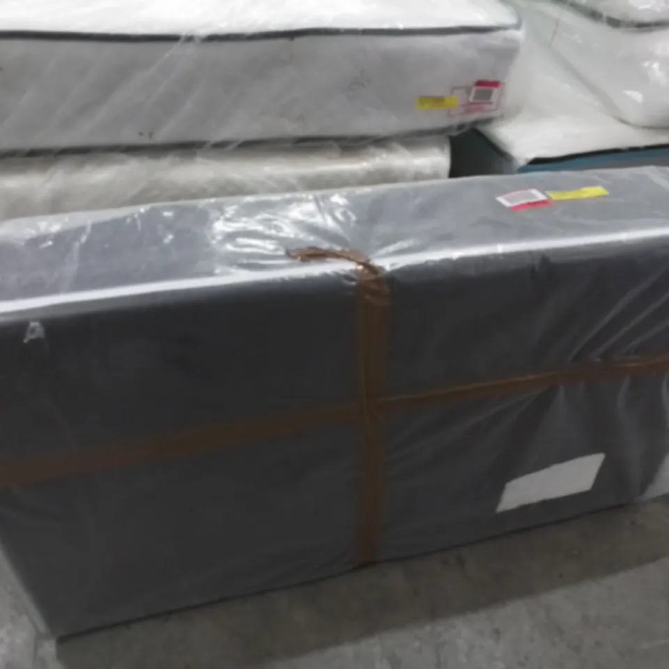 BAGGED DULL SMALL DOUBLE 4' FOLDING GUEST MATTRESS 