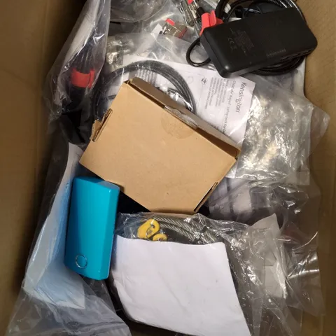 BOX OF APPROX 15 ASSORTED ELECTRICAL ITEMS TO INCLUDE SPEAKERS , POWER BANKS AND CABLES