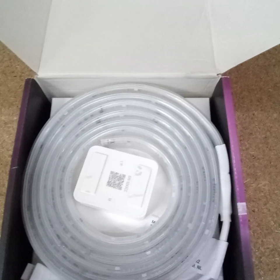 BOXED PHILLIPS HUE 2M WHITE AND COLOUR AMBIANCE STRIP
