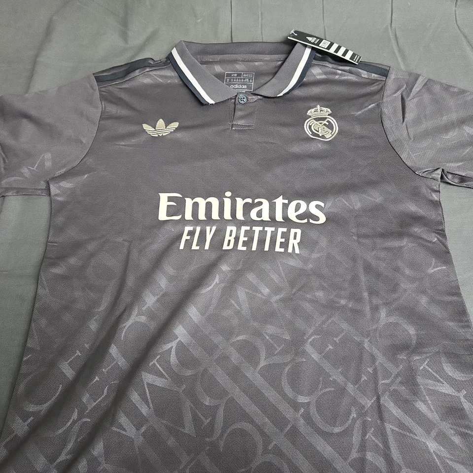 REAL MADRID FC AWAY JERSEY WITH MBAPPE 9 - SIZE 28