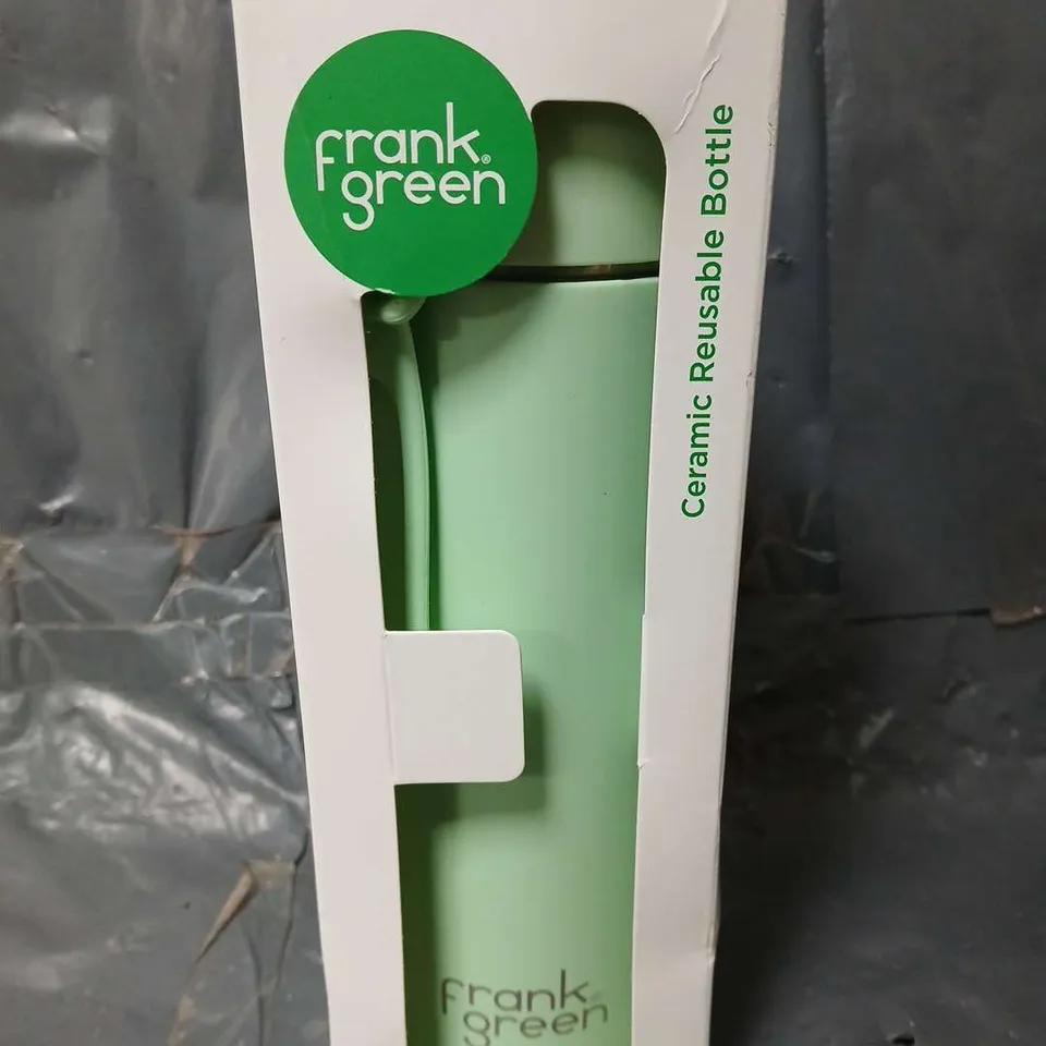 BOXED FRANK GREEN CERAMIC REUSABLE BOTTLE IN GREEN (595ml)