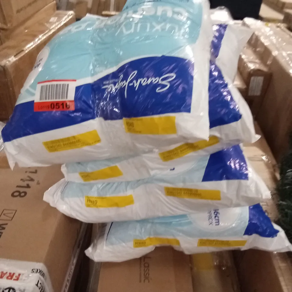 BAGGED SET OF 4 BROOKLINGTON SQUARE THROW CUSHION PADS 