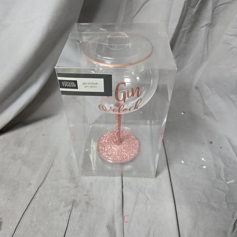 PAIR OF GIN O'CLOCK GLASSES - GLITTER PINK STEM, GIFT BOXED